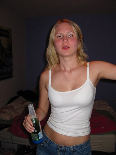 Pom-Pom-Girl (35 years old)