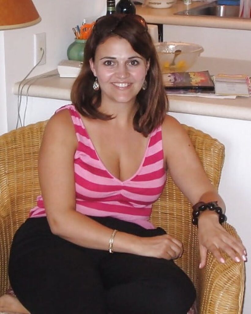 HotSophie (33 years old)