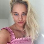 Ur_Lady (29 years old)