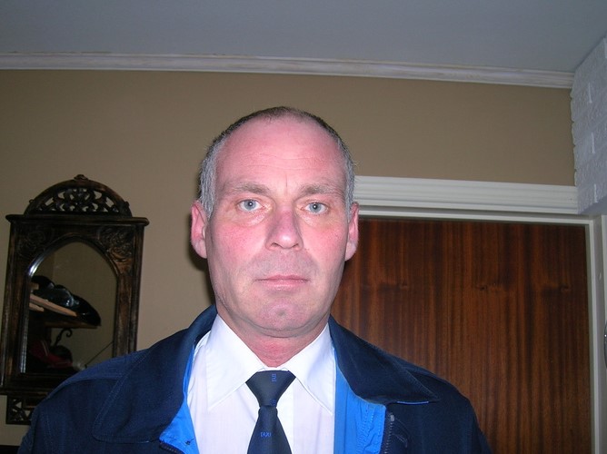 JustNeil (56 years old)