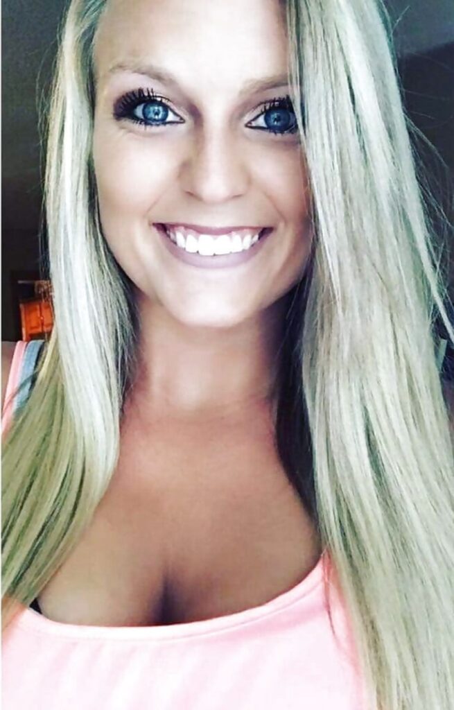 Naughty_Ash (28 years old)