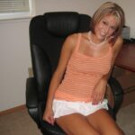 EmilyJones (41 years old)