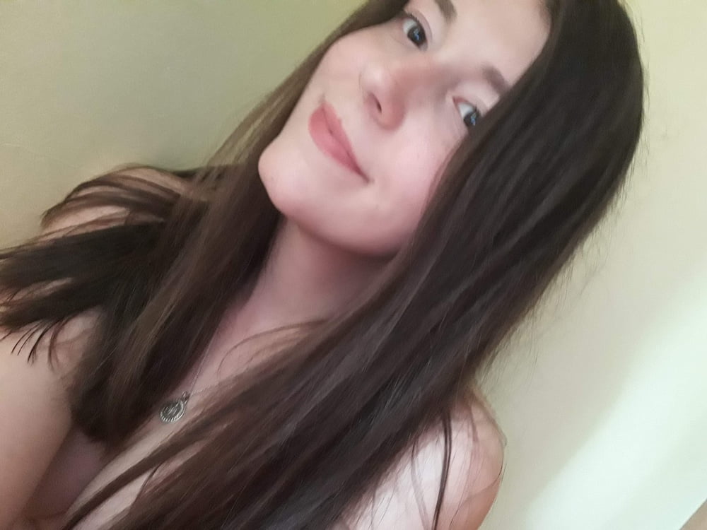 MakeMeUrs1289 (32 years old)