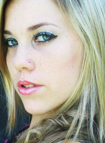 Lusciousblonde (33 years old)