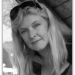 Novelist_Explorer (52 years old)
