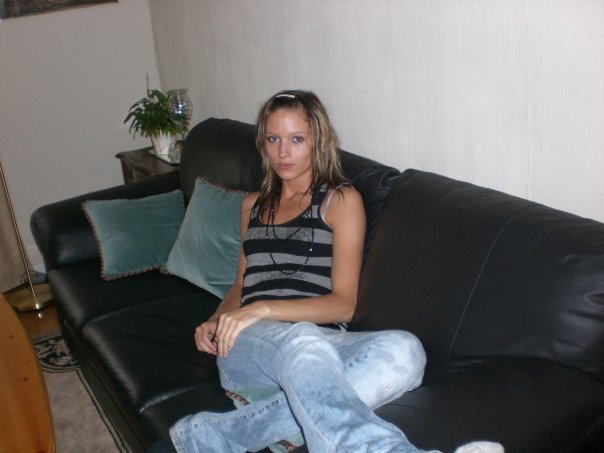 SalliB (28 years old)